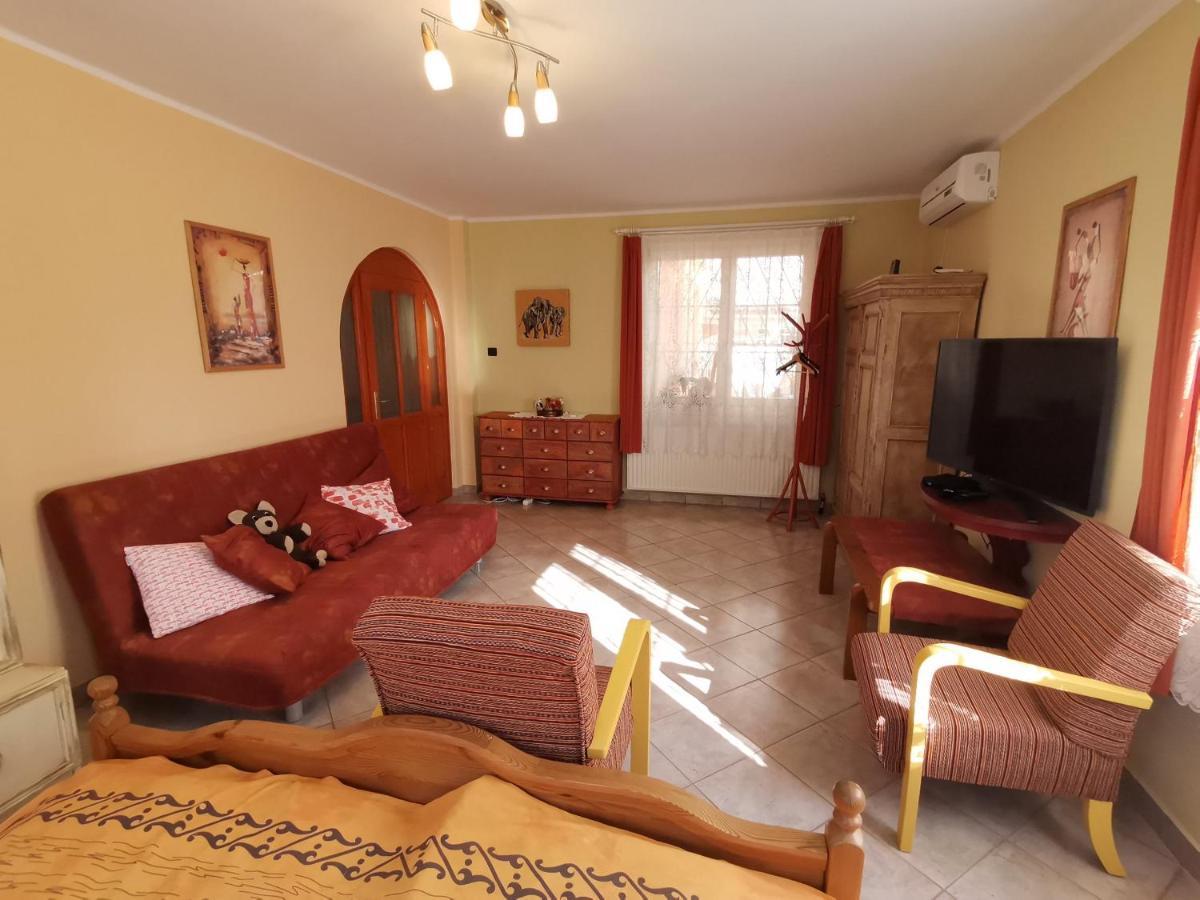 Marika Apartman Hajdúszoboszló المظهر الخارجي الصورة